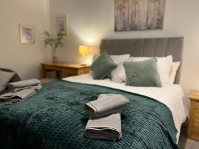The Ilchester Suite - 2 Bed - Parking